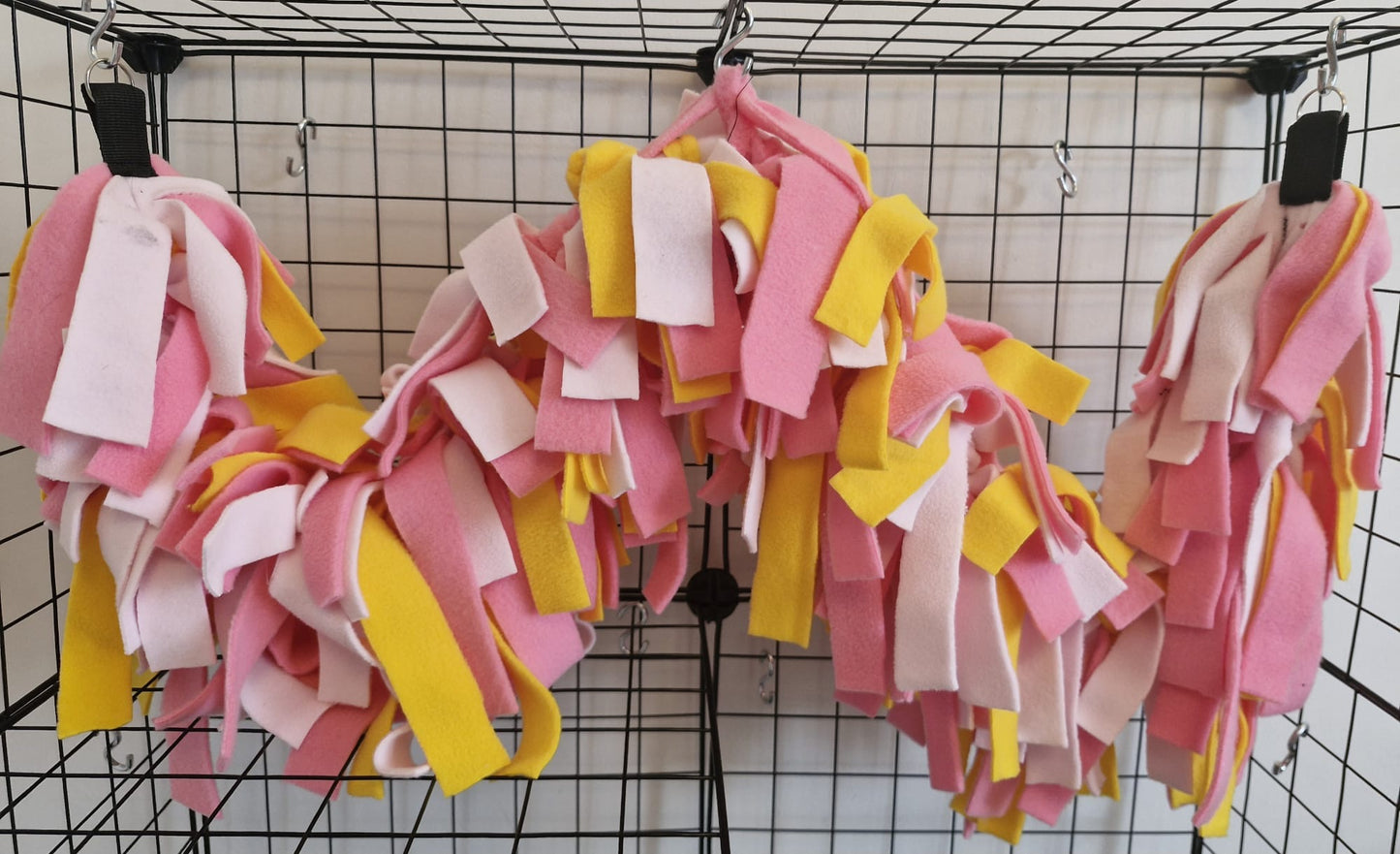 Mischief Made Cage enrichment rope (pinks & yellow) - 1m length