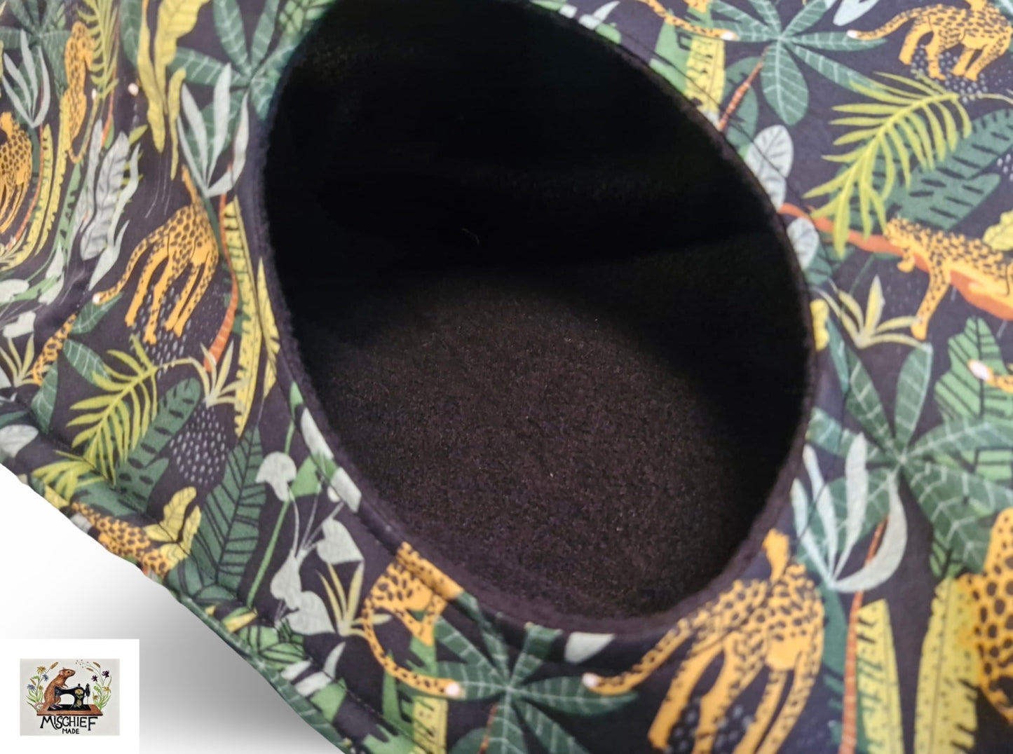 Hidey Hammock (Long). Quilted, padded and great for rat piles (Black Jungle)