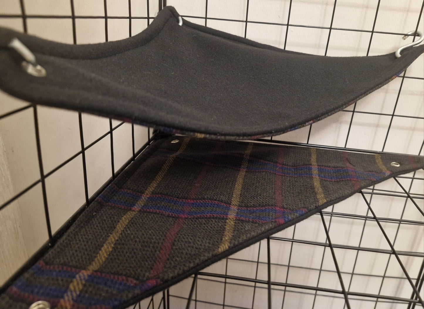 Mischief Made Corner Ledge - Set of 2 Green tartan with black fleece