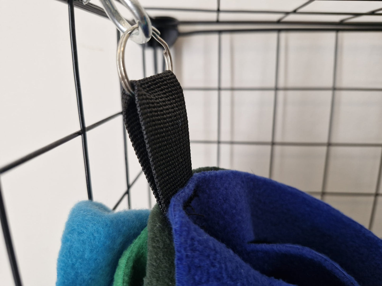 Mischief Made Cage enrichment rope (blues & green) - 1m length