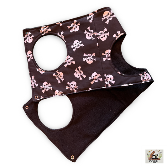 Swiss fall-breaker hammock. Skulls print with Black fleece. Padded and quilted.