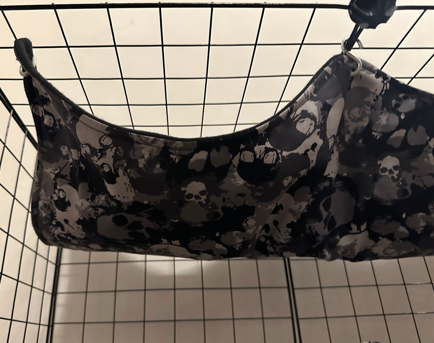 Mischief Made Doublewide saddle hammock - Camo skulls w/ black fleece lining