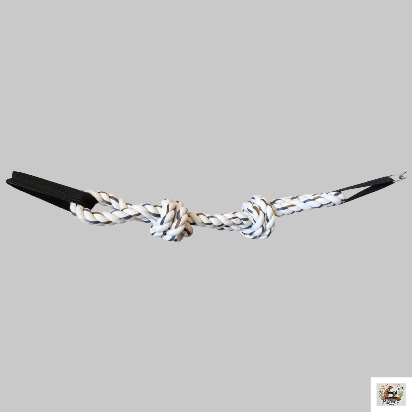 Double knot rope with attachment straps. Climbing aid