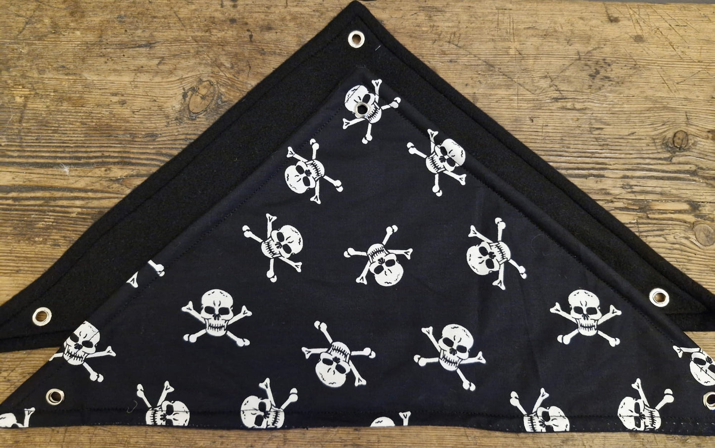 Mischief Made Corner Ledge - Set of 2 Skulls with black fleece