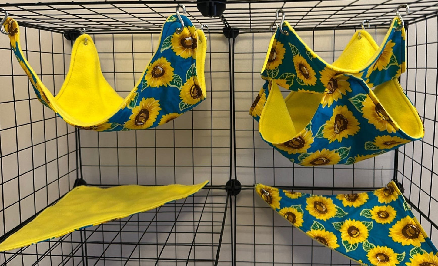 Mischief Made fleece lined sunflower hammock set for rodents (5 Set)